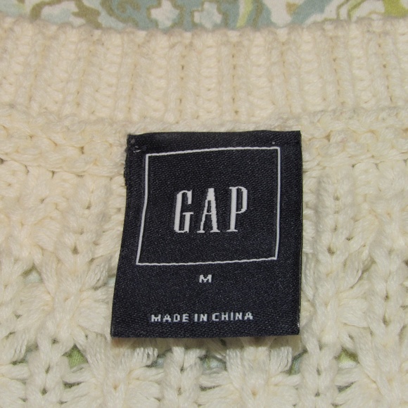 White Cable knit sweater - Picture 2 of 2